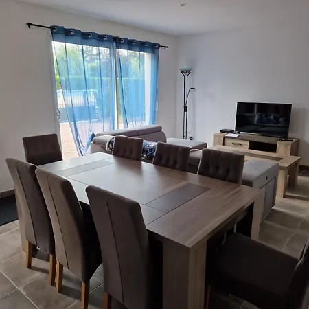 Coeur De Village Commerces Proximite Center Parcs